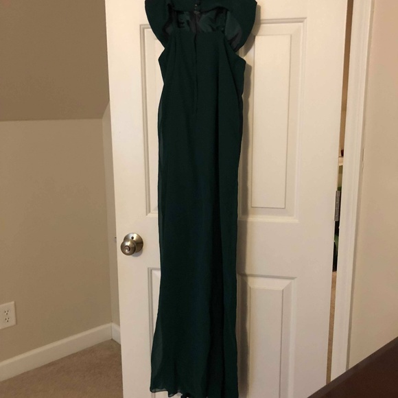 Beautiful Dark Green Formal Gown - Picture 2 of 8